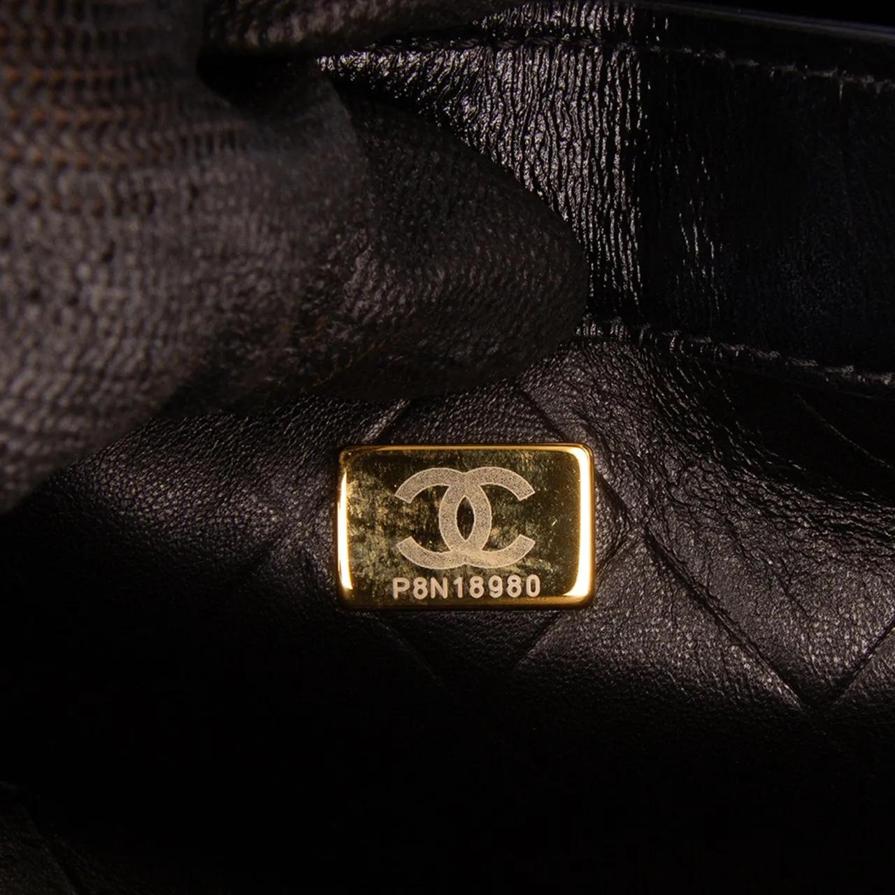 Thumbnail - Chanel Hobo Bags - CC Quilted Calfskin Round Moon Messenger Flap - Gr. unisize - in Schwarz - für Damen