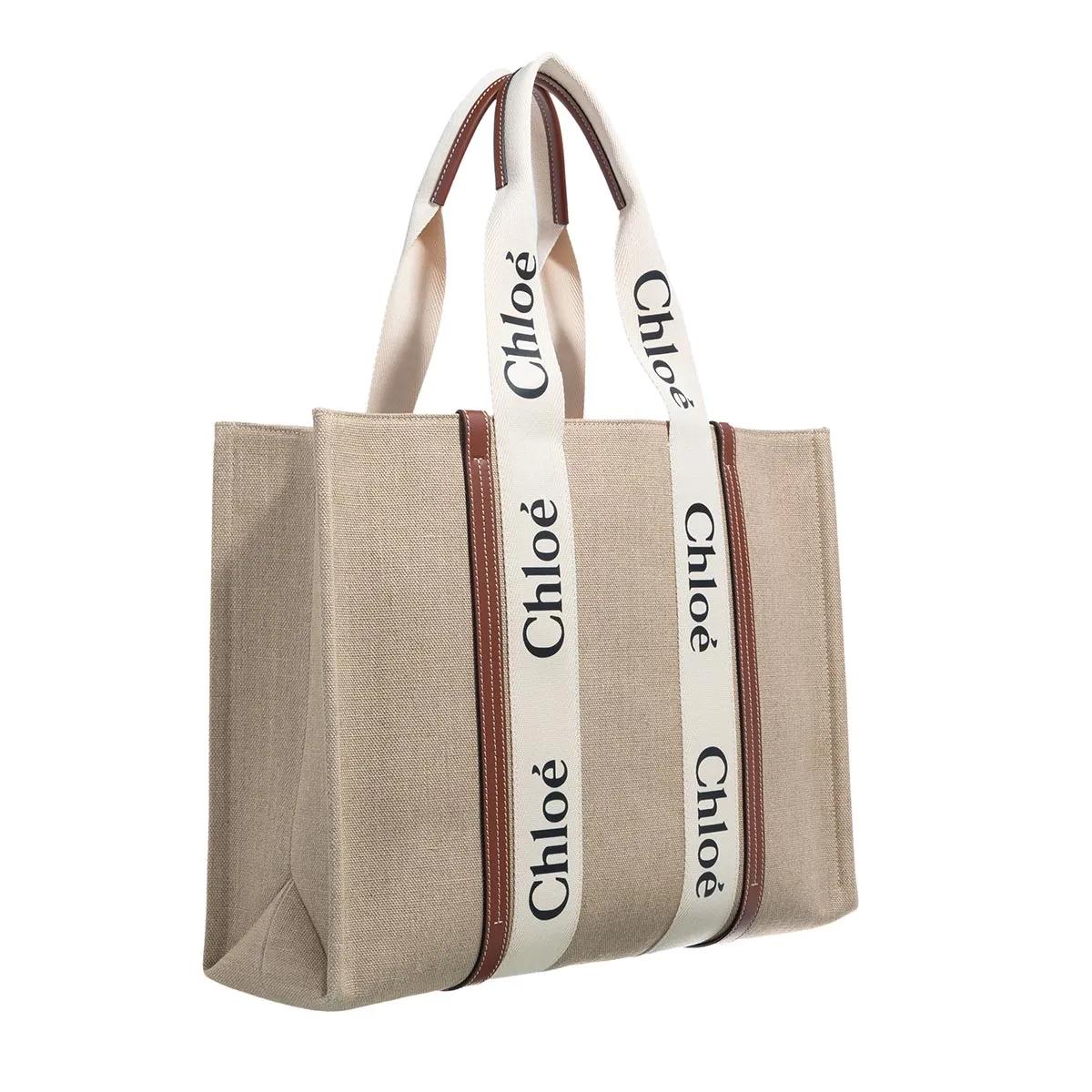 Chloé Shoppers & Totes Woody Tote Grande in beige