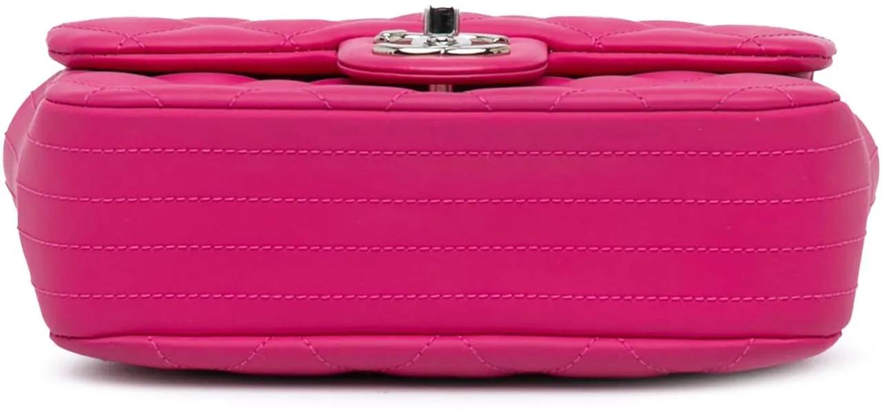 Chanel Hobo bags Paris Seoul Small Rubber Coco Rain Flap in poeder roze