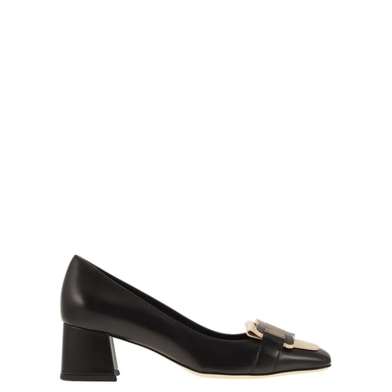Tod's Escarpins Calfskin Pumps With Custom Metal Chain Accent Black