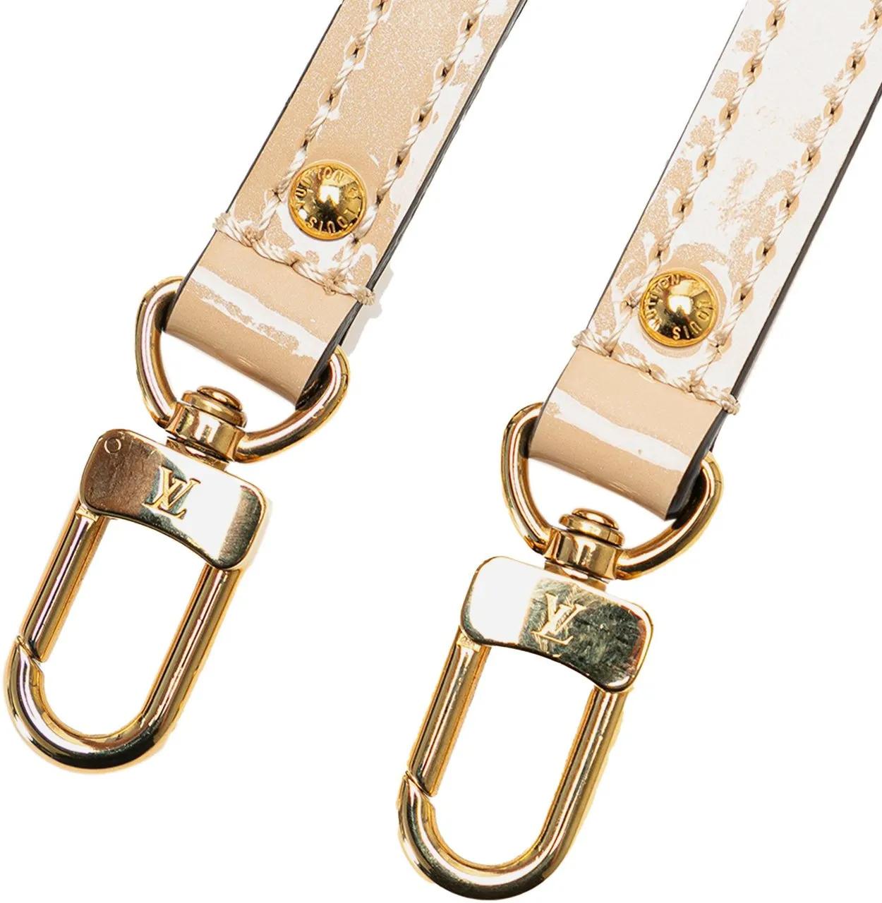 Louis Vuitton Hobo bags Monogram Vernis Strap in bruin