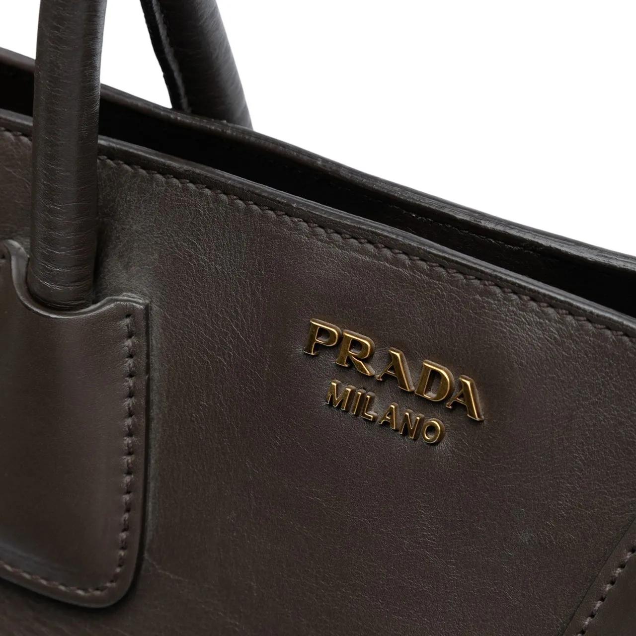 Thumbnail - Prada Shopper - Large City Calf Double Handle Shopping Tote - Gr. unisize - in Grau - für Damen