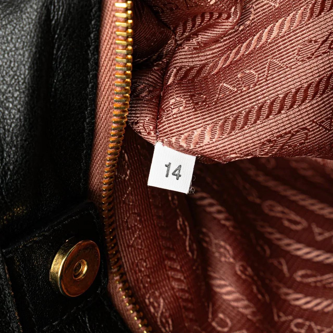 Thumbnail - Prada Crossbody Bags - Tessuto Fiocco Bow Handbag - Gr. unisize - in Schwarz - für Damen