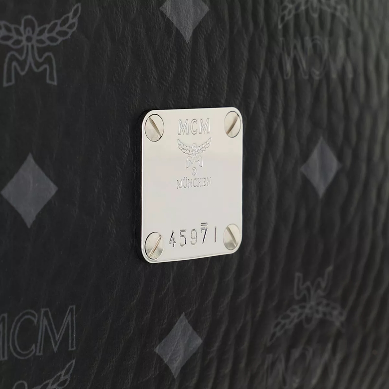 MCM Camera Bag Aren Vi Crossbody Small  Black (Image 4)