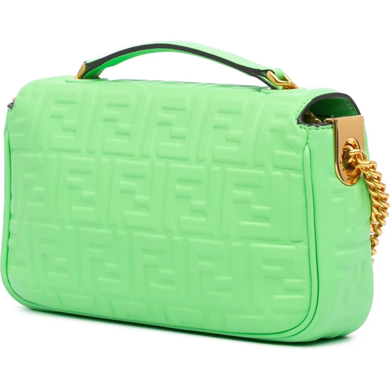 Fendi Schultertasche Zucca Embossed Leather Chain Midi Baguette grün