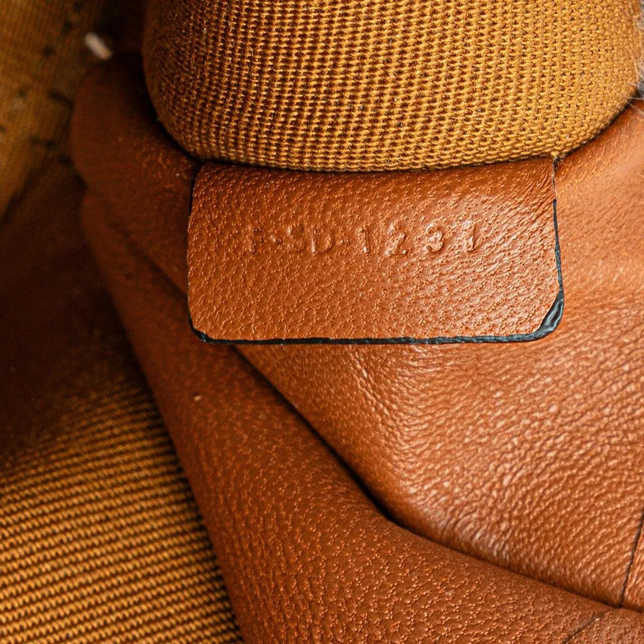 Thumbnail - Celine Hobo Bags - Triomphe Coated Canvas Clutch On Chain - Gr. unisize - in Weiß - für Damen