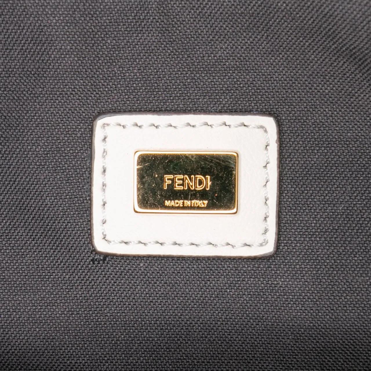 Thumbnail - Fendi Clutches - Shearling Logo Flat Pouch - Gr. unisize - in Braun - für Damen