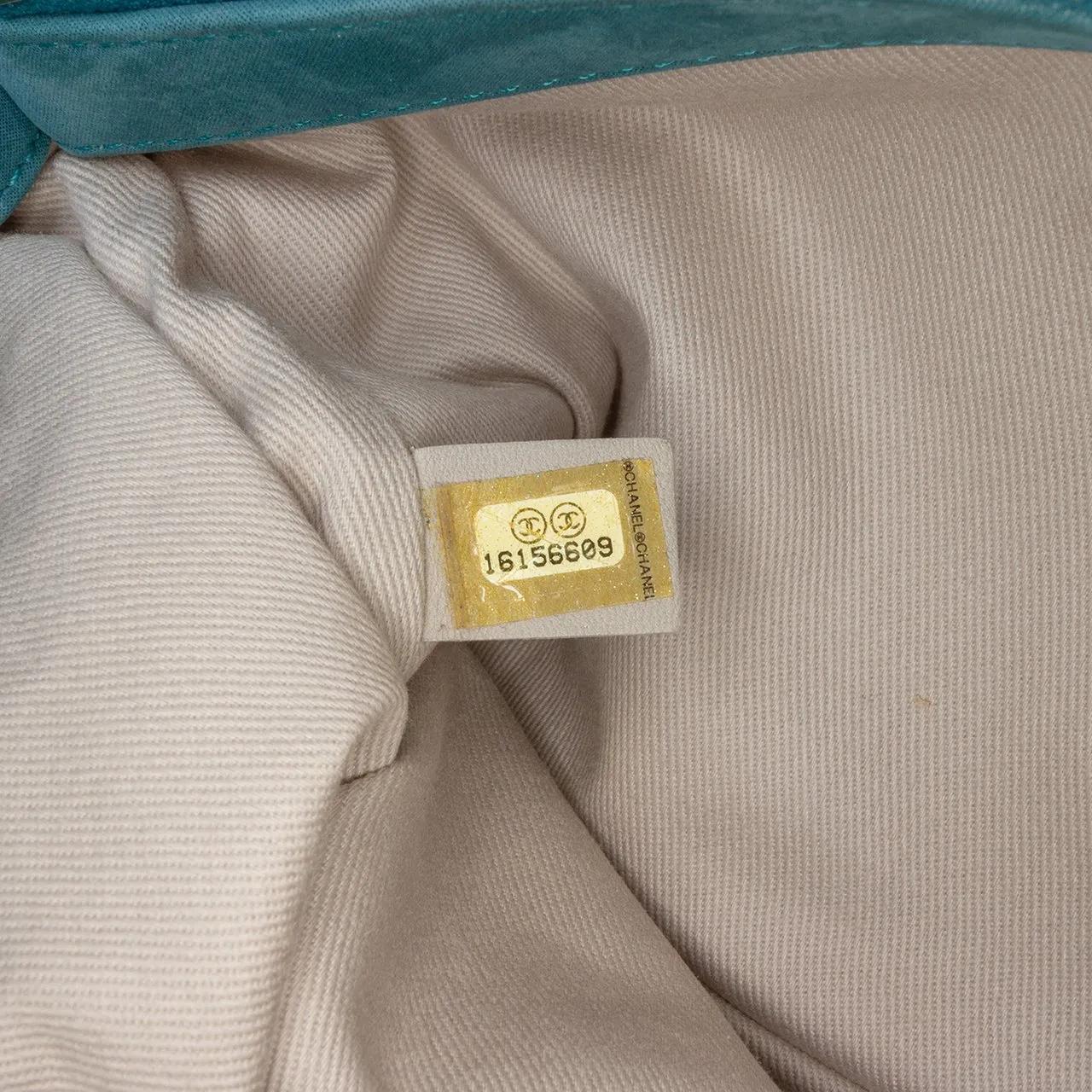 Thumbnail - Chanel Hobo Bags - Small Iridescent Calfskin Sea Hit Tote - Gr. unisize - in Blau - für Damen