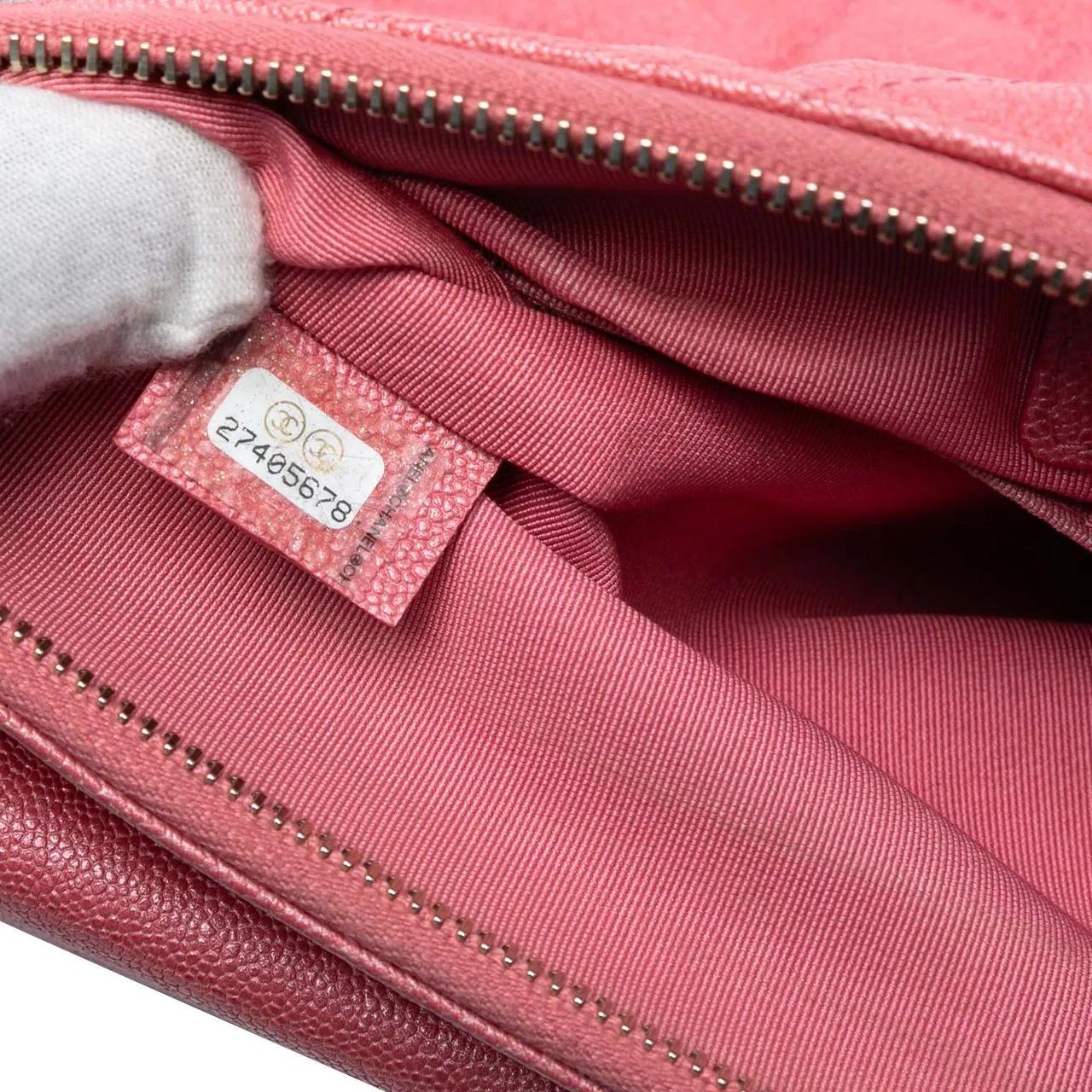 Thumbnail - Chanel Clutches - Medium CC Quilted Caviar Flap Cosmetic Case - Gr. unisize - in Gold - für Damen