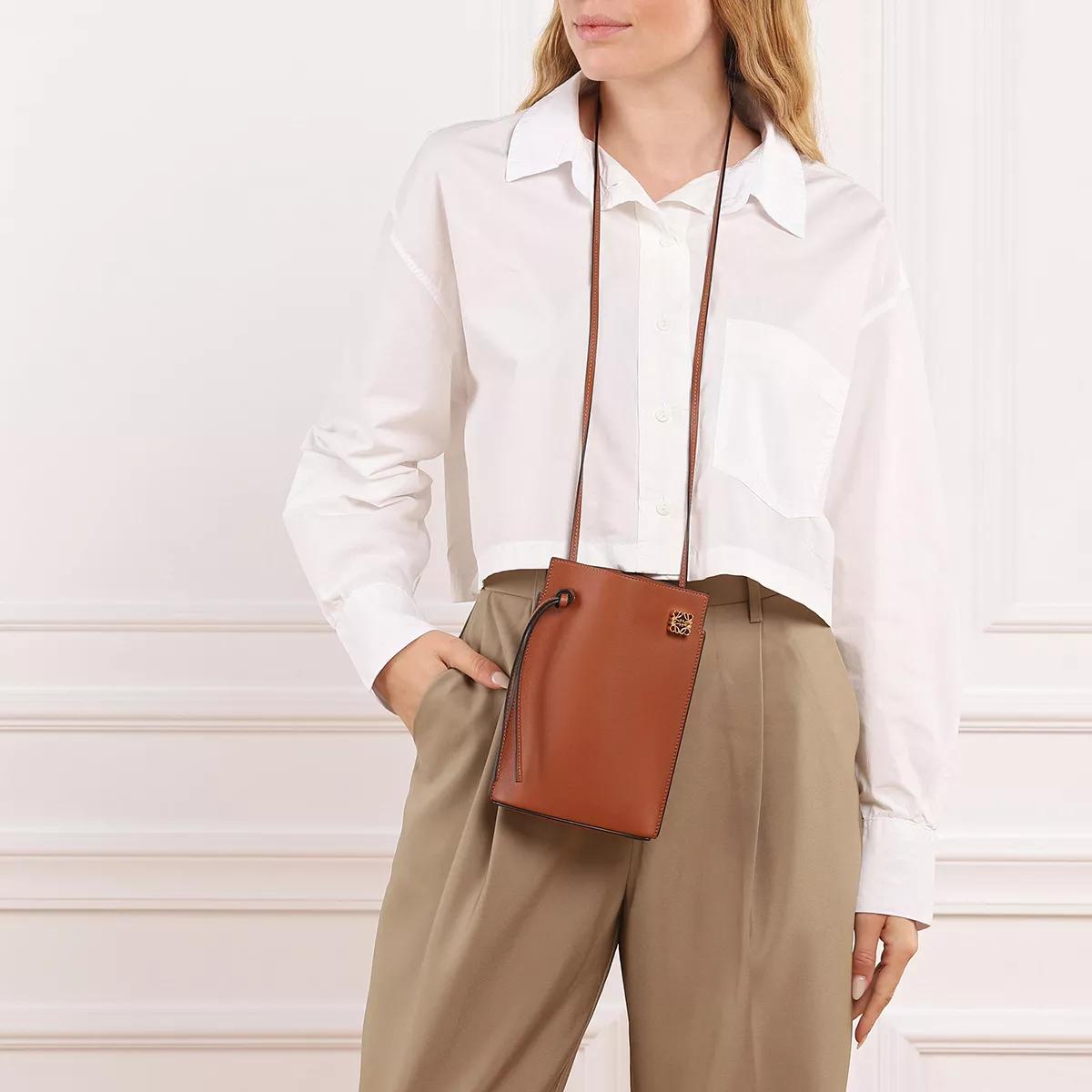 Loewe 2024 gate pocket