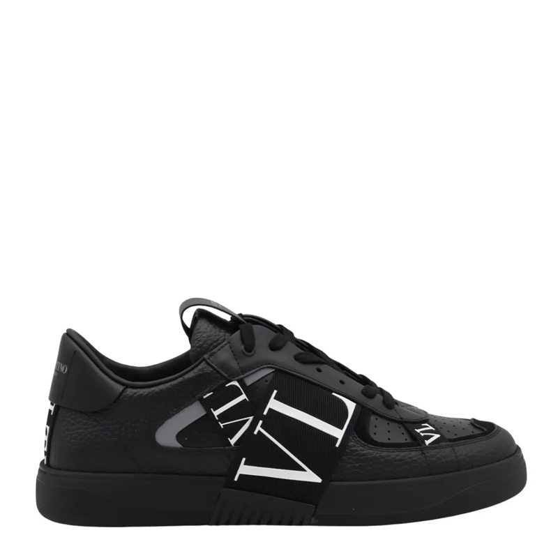 Valentino Garavani Sneaker basse Textured Leather Sneakers With Bold Strap And Bran Black