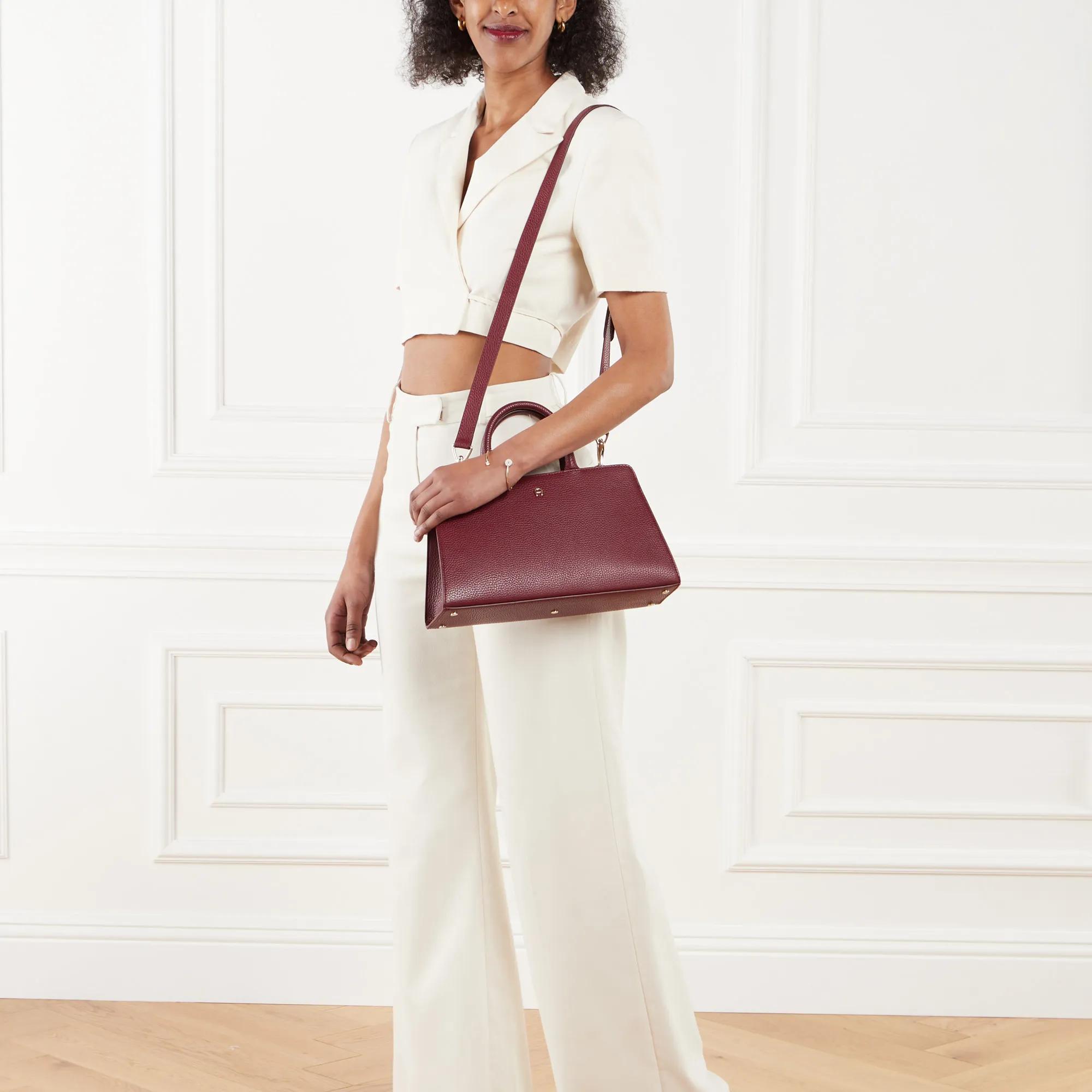 Aigner Crossbody bags Cybi in rood