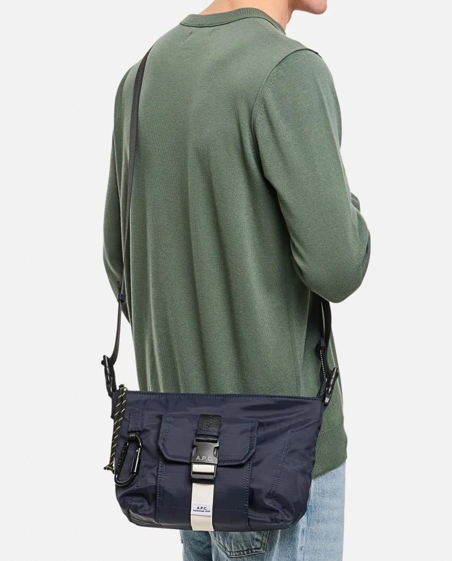 Thumbnail - A.P.C. Hobo Bags - Besace Trek Shoulder Bag With Versatile Design - Gr. unisize - in Blau - für Damen