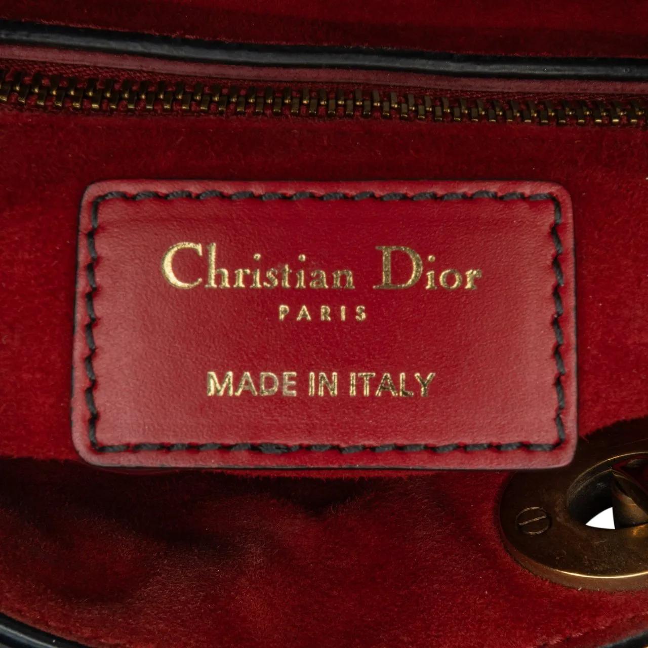 Thumbnail - Christian Dior Hobo Bags - Small Lambskin Cannage Studded Supple Lady Dior - Gr. unisize - in Rot - für Damen
