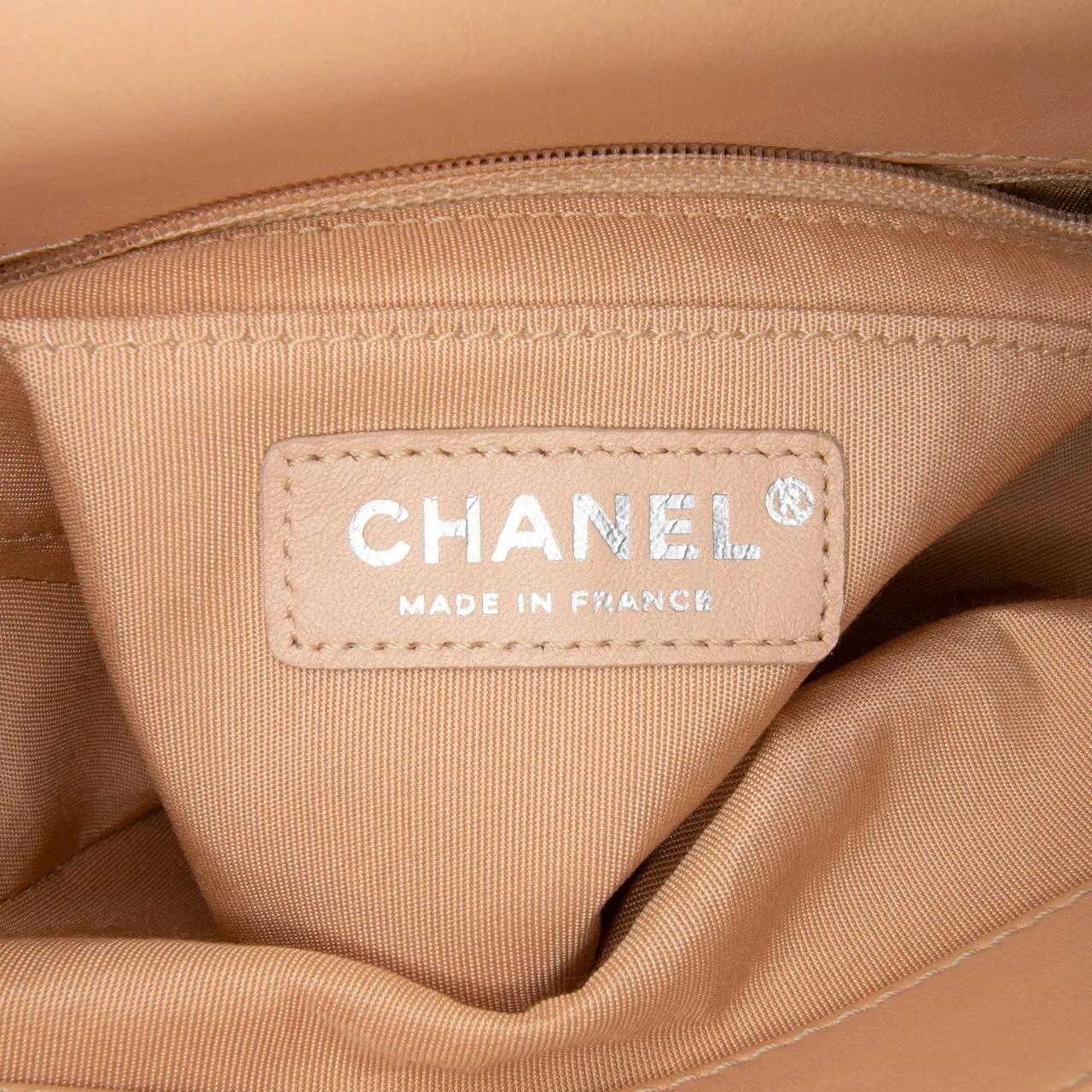 Thumbnail - Chanel Hobo Bags - Small Calfskin Braided Chic Flap - Gr. unisize - in Braun - für Damen