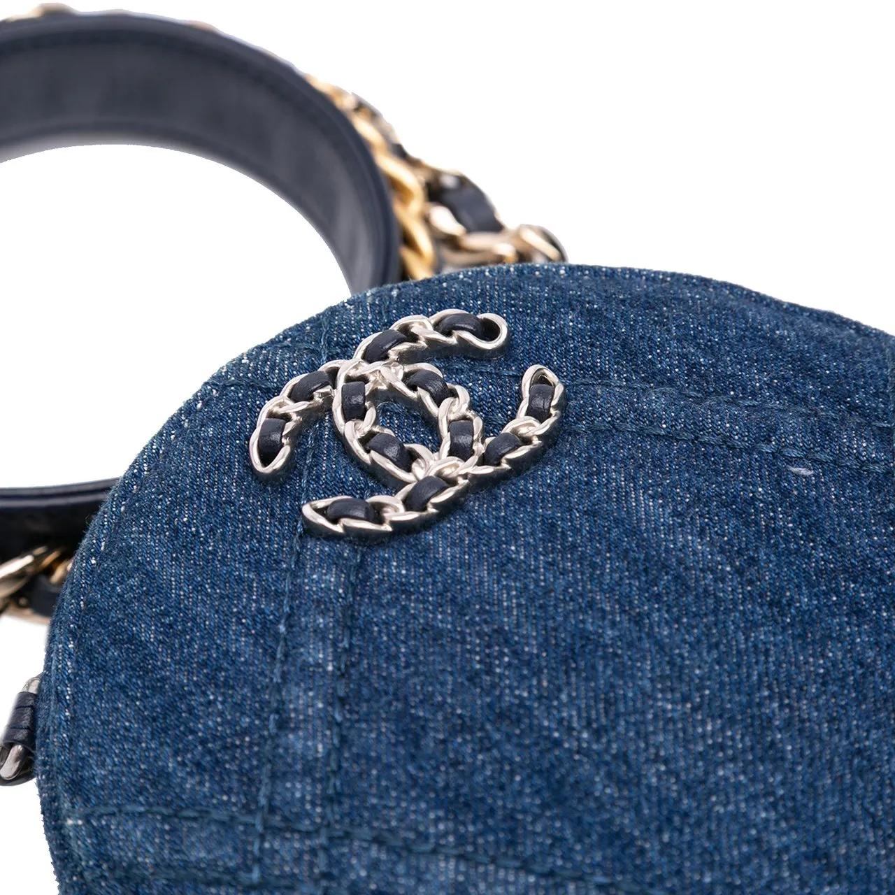 Thumbnail - Chanel Hobo Bags - Denim 19 Round Clutch with Chain - Gr. unisize - in Blau - für Damen