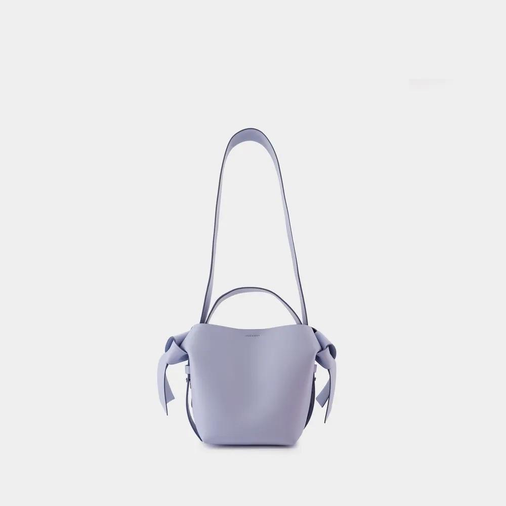 Acne Studios Shoppers Musubi Mini R Shoulder Bag Leather Blue in blauw