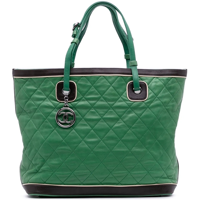 Chanel Shopper Large Quilted Lambskin Country Club Tote grün