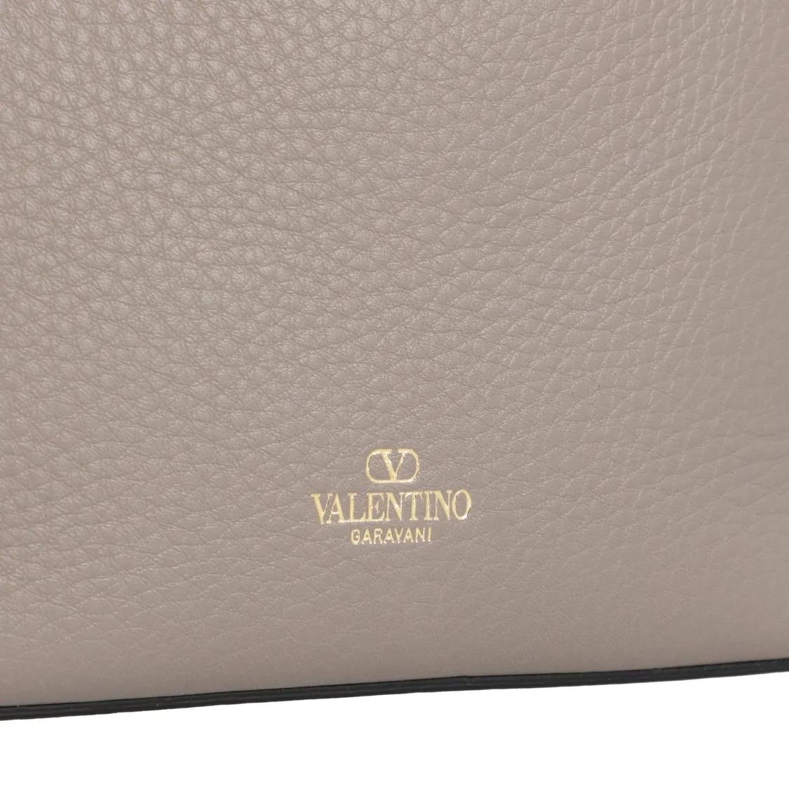 Thumbnail - Valentino Garavani Beuteltaschen - Rockstud Drawstring Bucket Bag - Gr. unisize - in Grau - für Damen