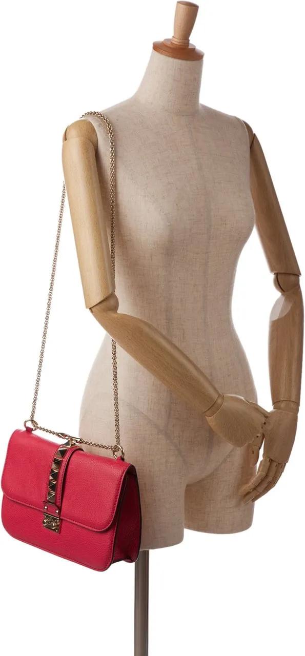 Valentino Garavani Hobo bags Small Rockstud Glam Lock Shoulder Bag in rood
