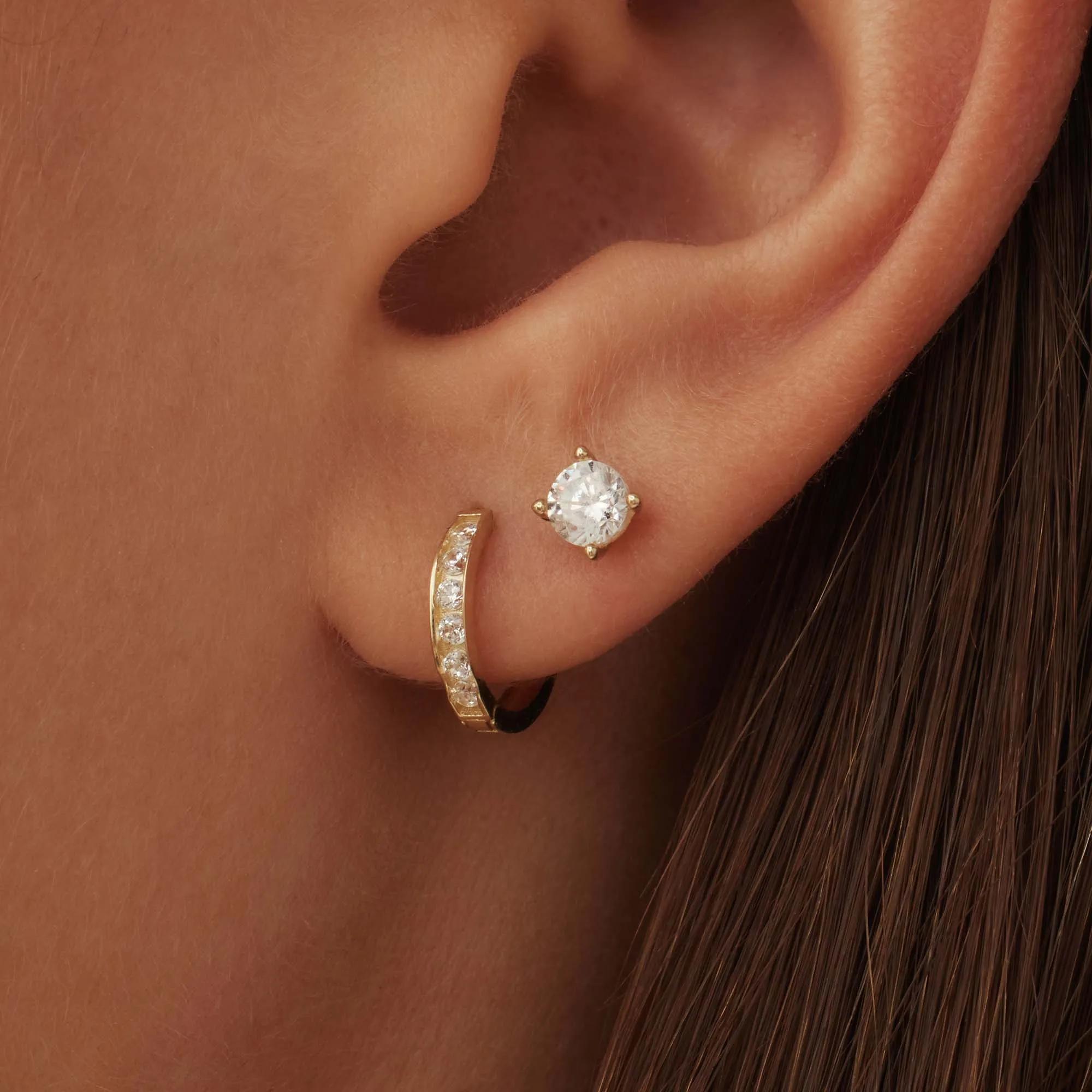 Thumbnail - Isabel Bernard Ohrringe - Le Marais Tiphaine 14 Karat Hoop Earrings With Zir - Gr. unisize - in Gold - für Damen