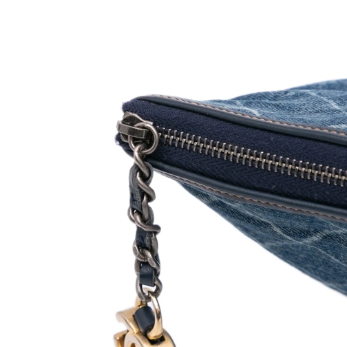 Chanel Pochette 2018 Large Denim Gabrielle O Case Clutch blau (Image 12)