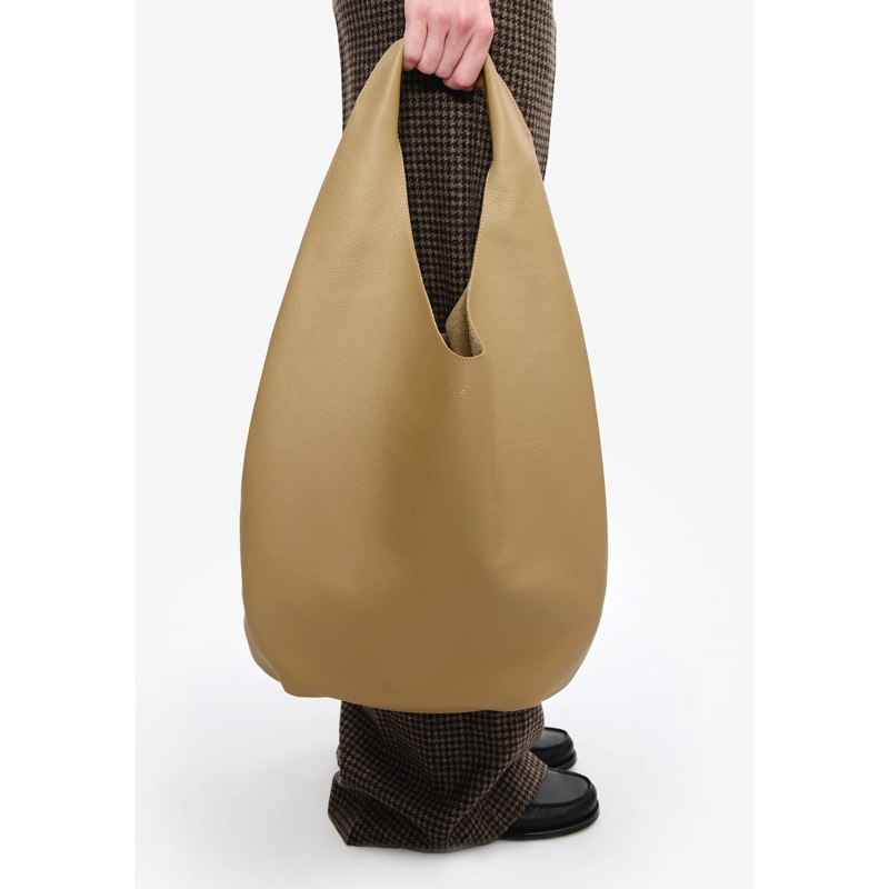 A.P.C. Hobo Bag Le Neige Bar Cashew(Image 2)