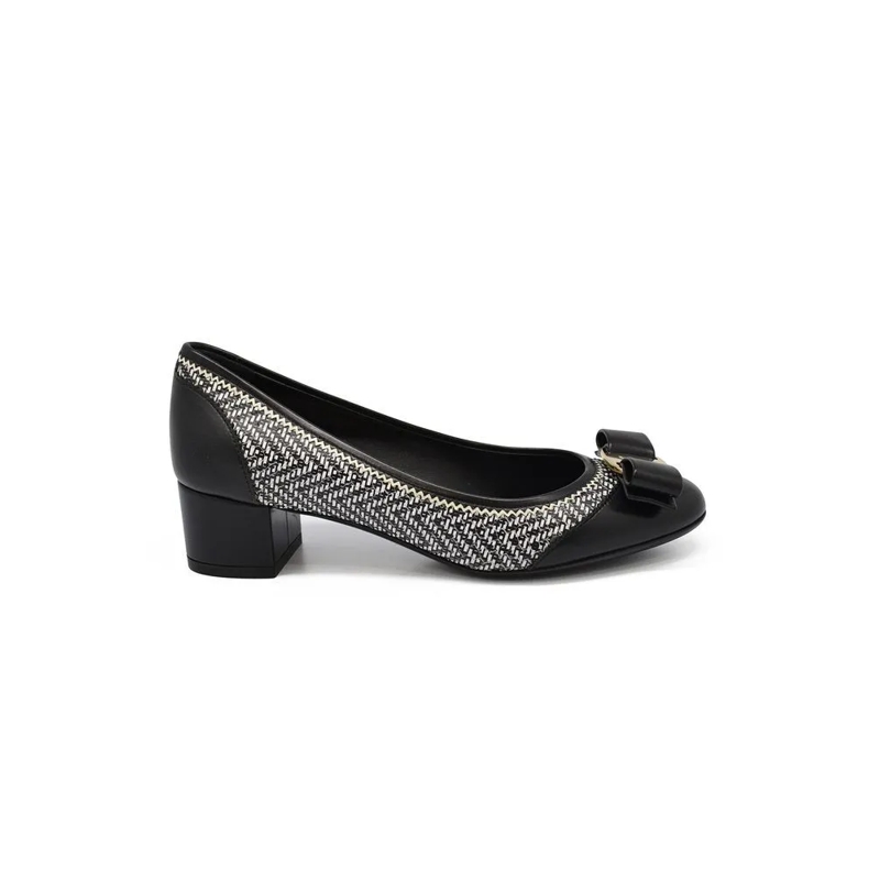 Salvatore Ferragamo Escarpins Leathe Pumps Black