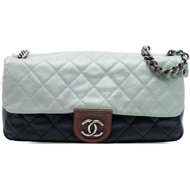 Chanel Schultertasche Large Tricolor Quilted Lambskin Country Chic Flap blau