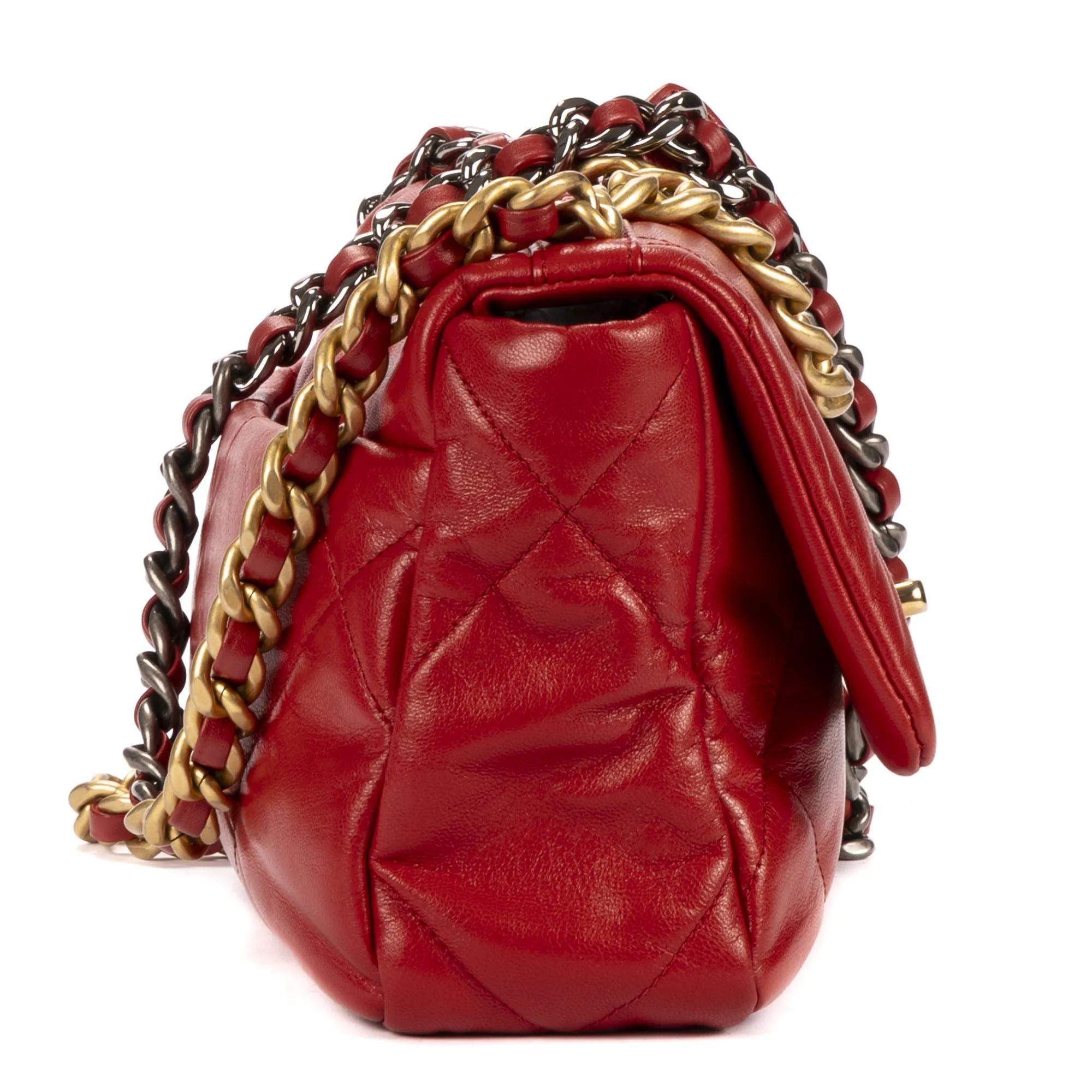 Thumbnail - Chanel Crossbody Bags - Classic 19 Flap - Gr. unisize - in Rot - für Damen