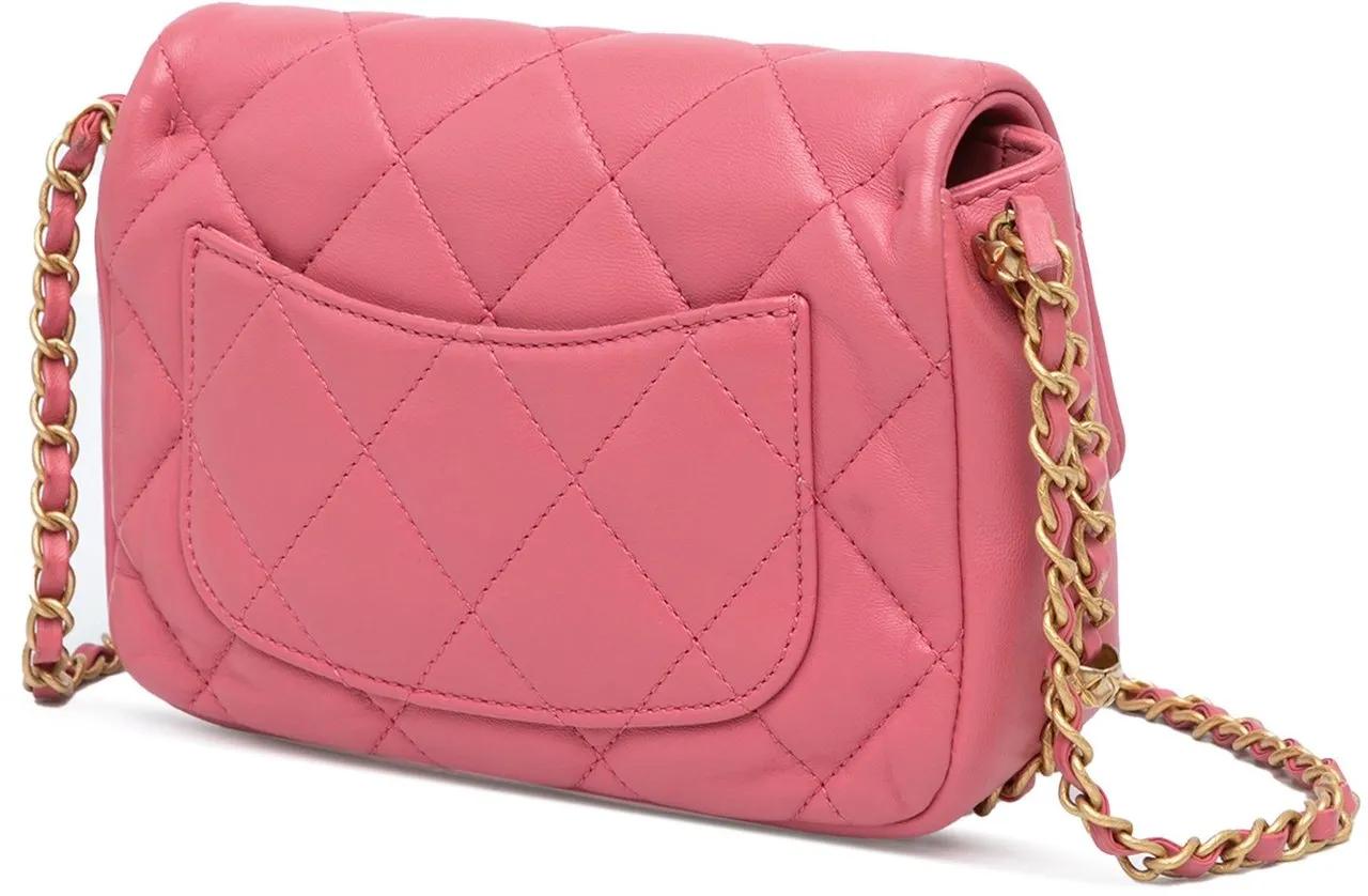Chanel Hobo bags 2021-2023 Small Quilted Lambskin Dynasty Flap in poeder roze