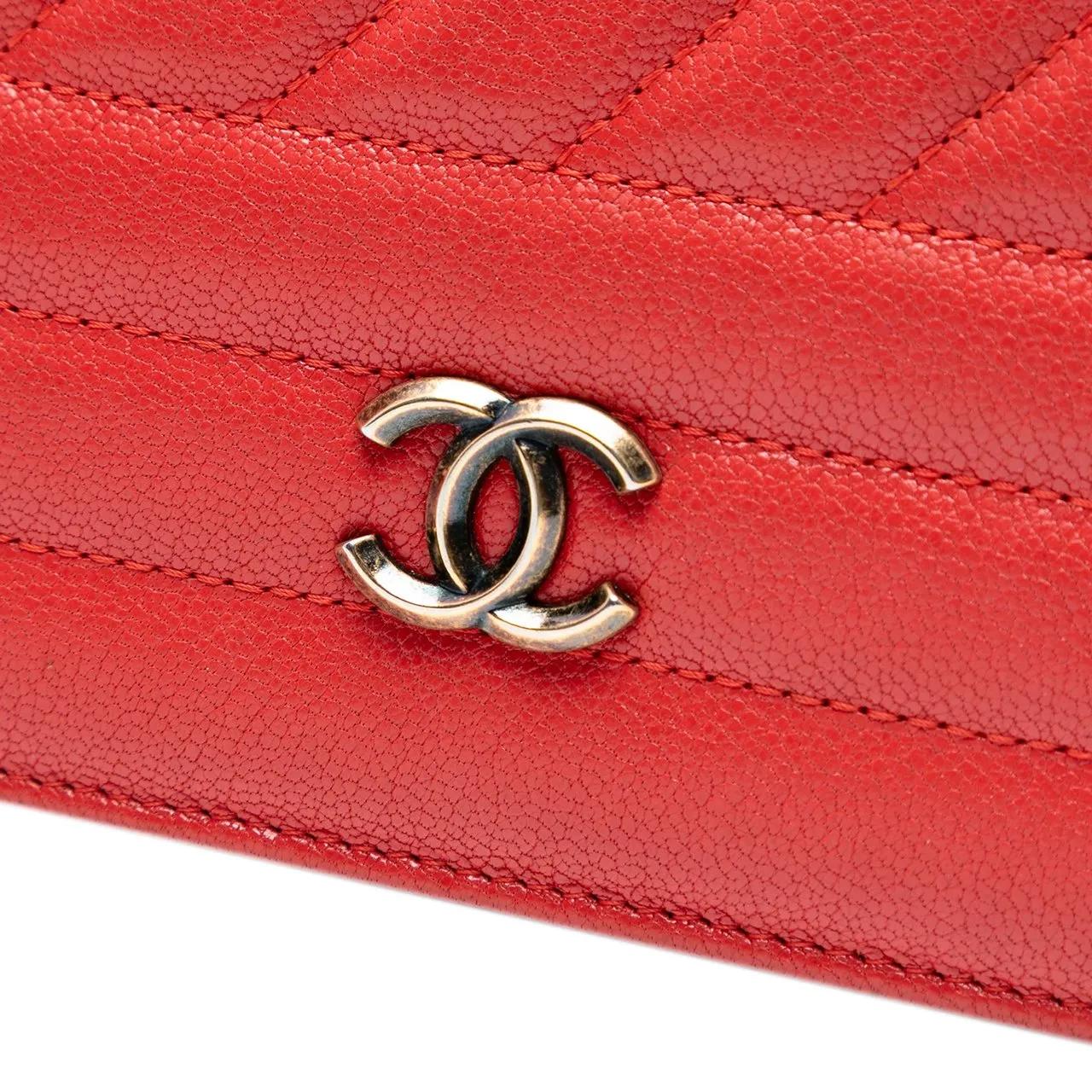 Thumbnail - Chanel Hobo Bags - CC Diagonal Quilted Goatskin Wallet On Chain - Gr. unisize - in Rot - für Damen
