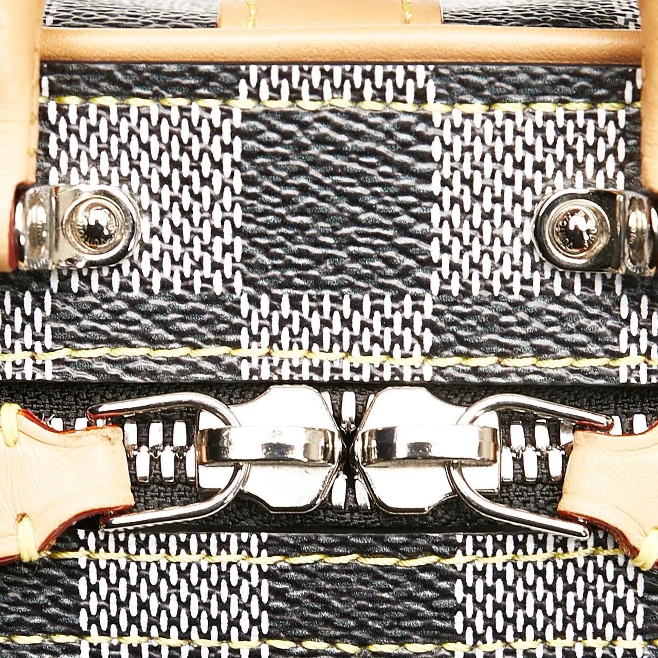 Louis Vuitton Hobo bags 2019 Damier Colors Valisette Verticale in grijs