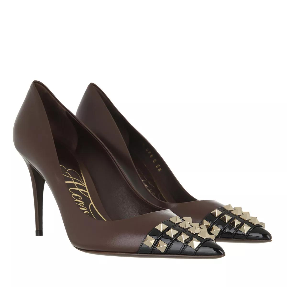 Valentino pumps store