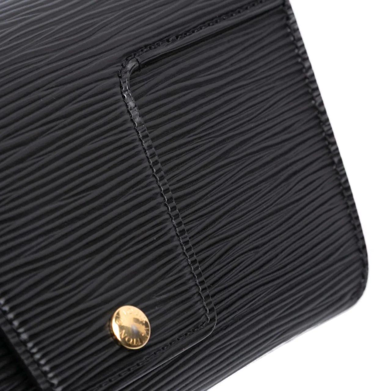 Thumbnail - Louis Vuitton Hobo Bags - Epi Padlock On Strap - Gr. unisize - in Schwarz - für Damen