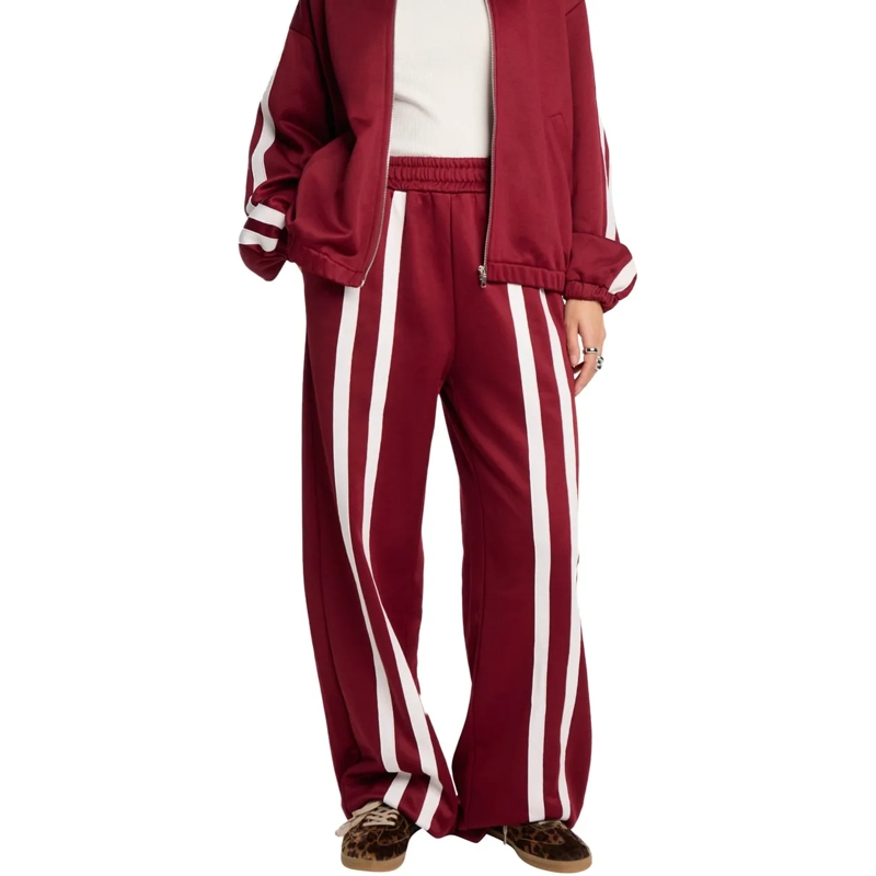 ALIX Jogginghose Alix The Label  Pantalons Bordeaux 2508122359 rot