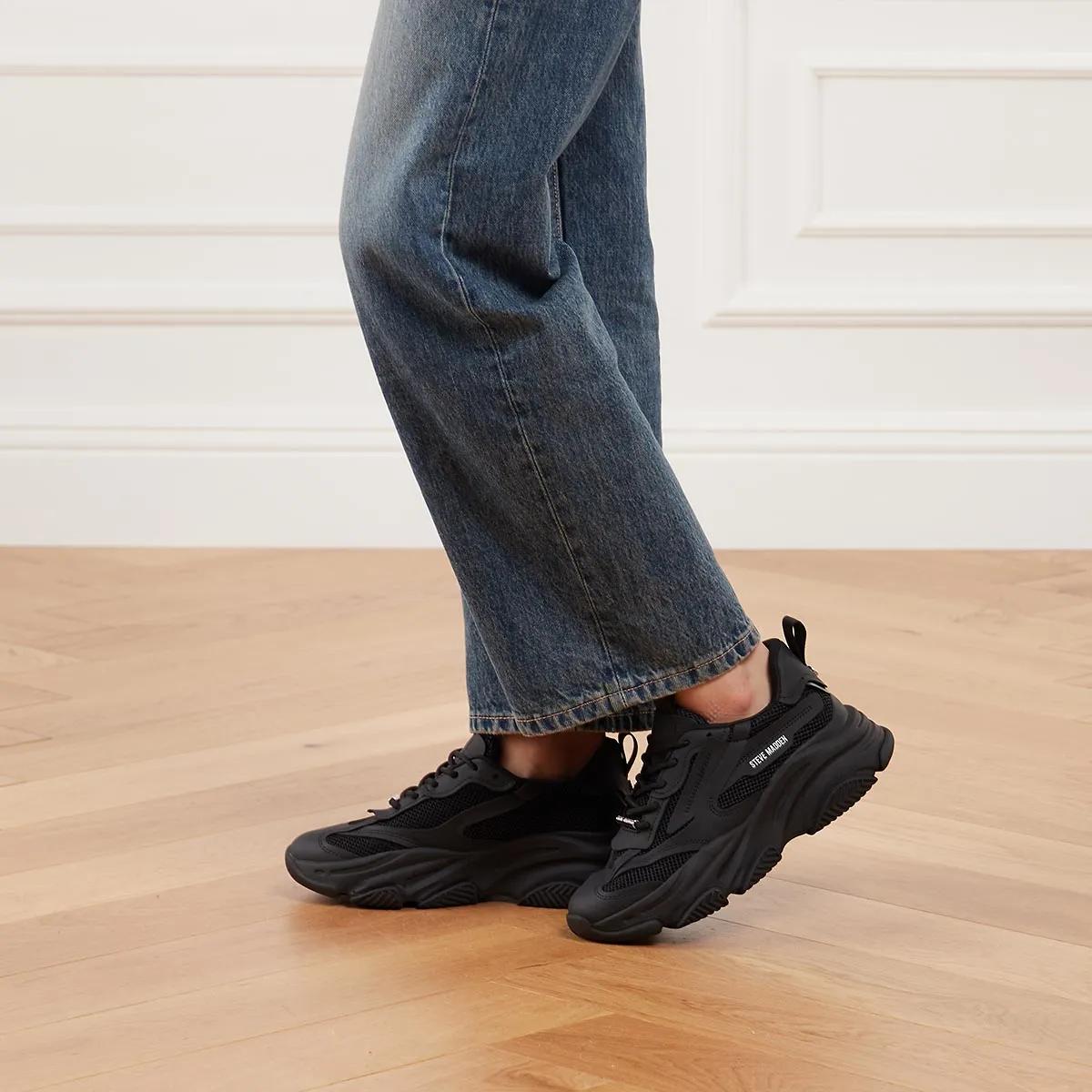 Steve madden triple s store