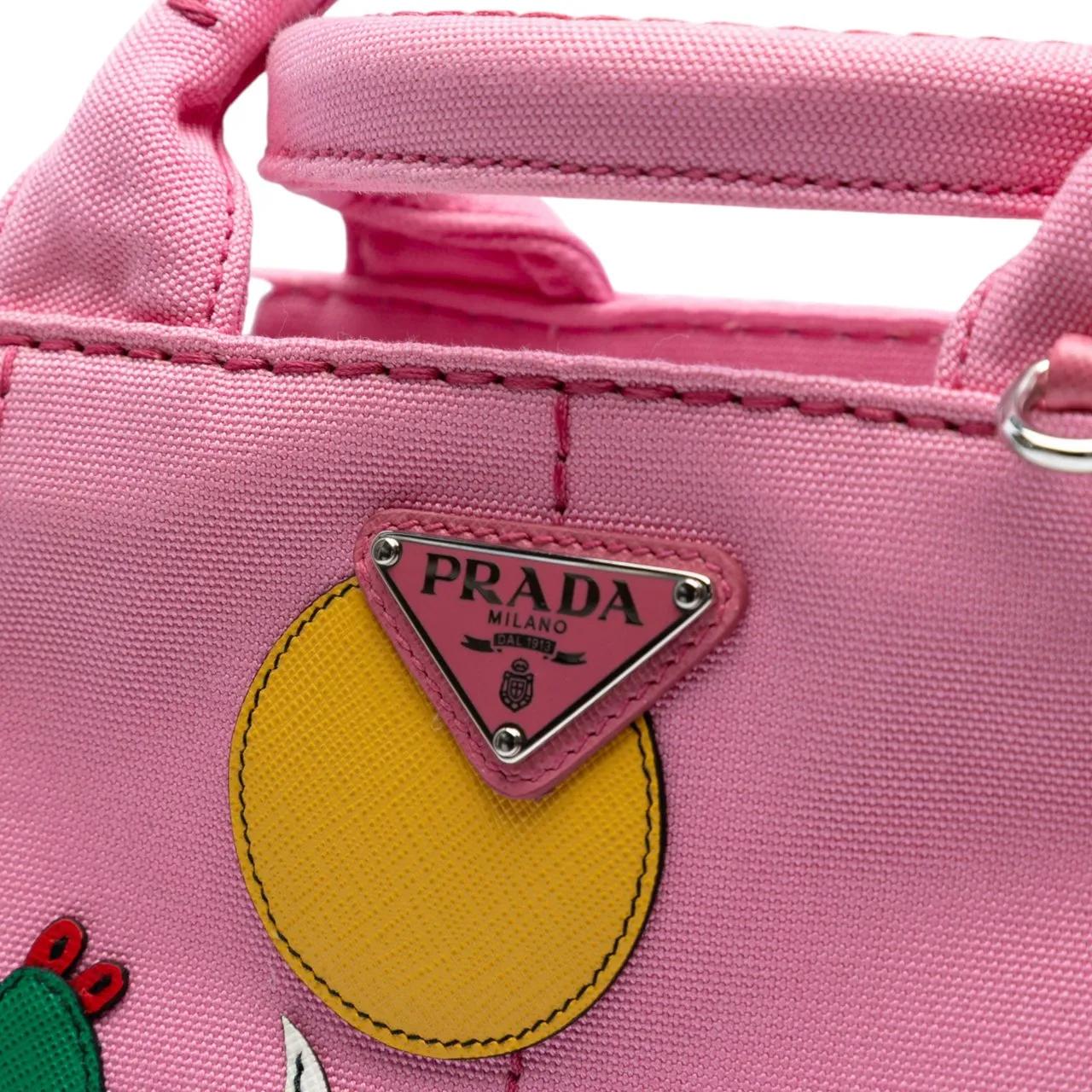 Thumbnail - Prada Hobo Bags - Small Canvas Canapa Desert Motif Patch Satchel - Gr. unisize - in Gold - für Damen