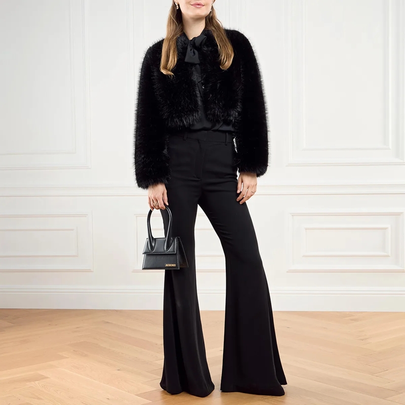 Jacquemus Crossbody Bag Le Chiquito Moyen Black(Image 2)