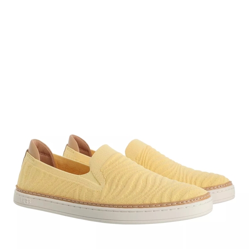 UGG W Sammy Wavy Banana Pudding Knit Slip-On Sneaker