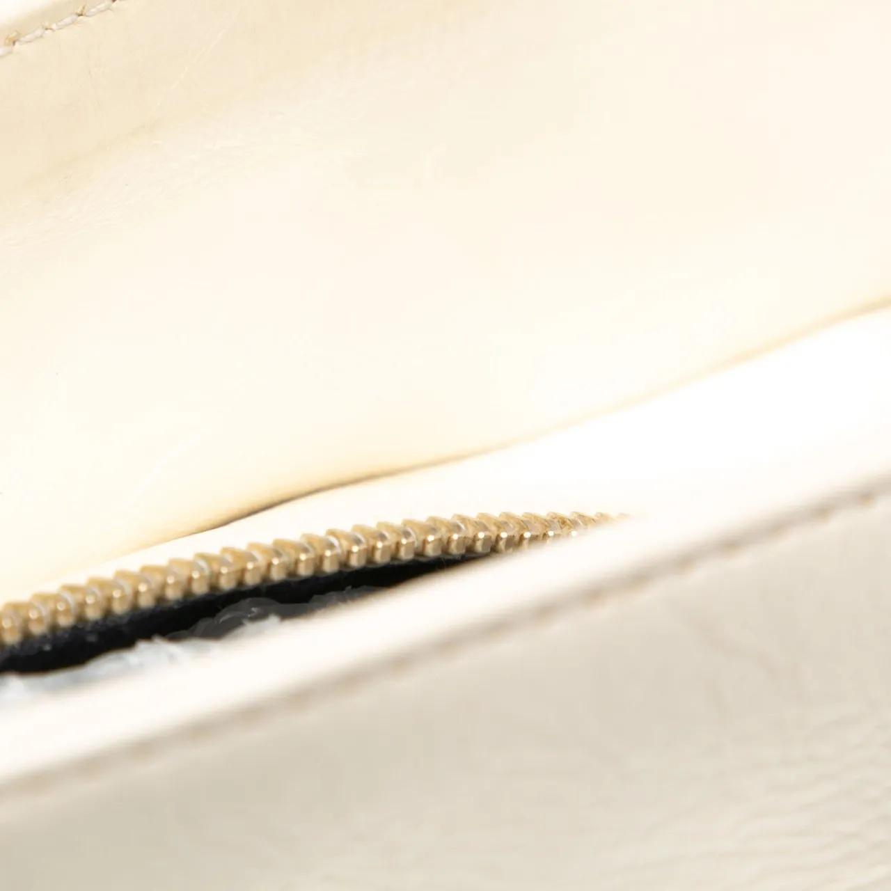 Thumbnail - Chanel Hobo Bags - 2019 Crumpled Calfskin En Vogue Rope Satchel - Gr. unisize - in Weiß - für Damen