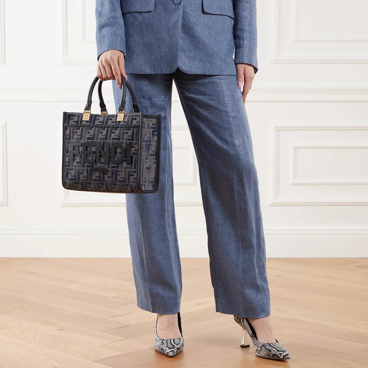 Fendi Totes & shoppers Sunshine Ciniglia Bag in blauw