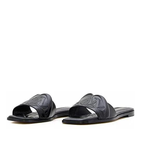 Alexander McQueen Sandalen & Sandaletten - Flat Leather Slide Sandal - Gr. 37 (EU) - in Schwarz - für Damen