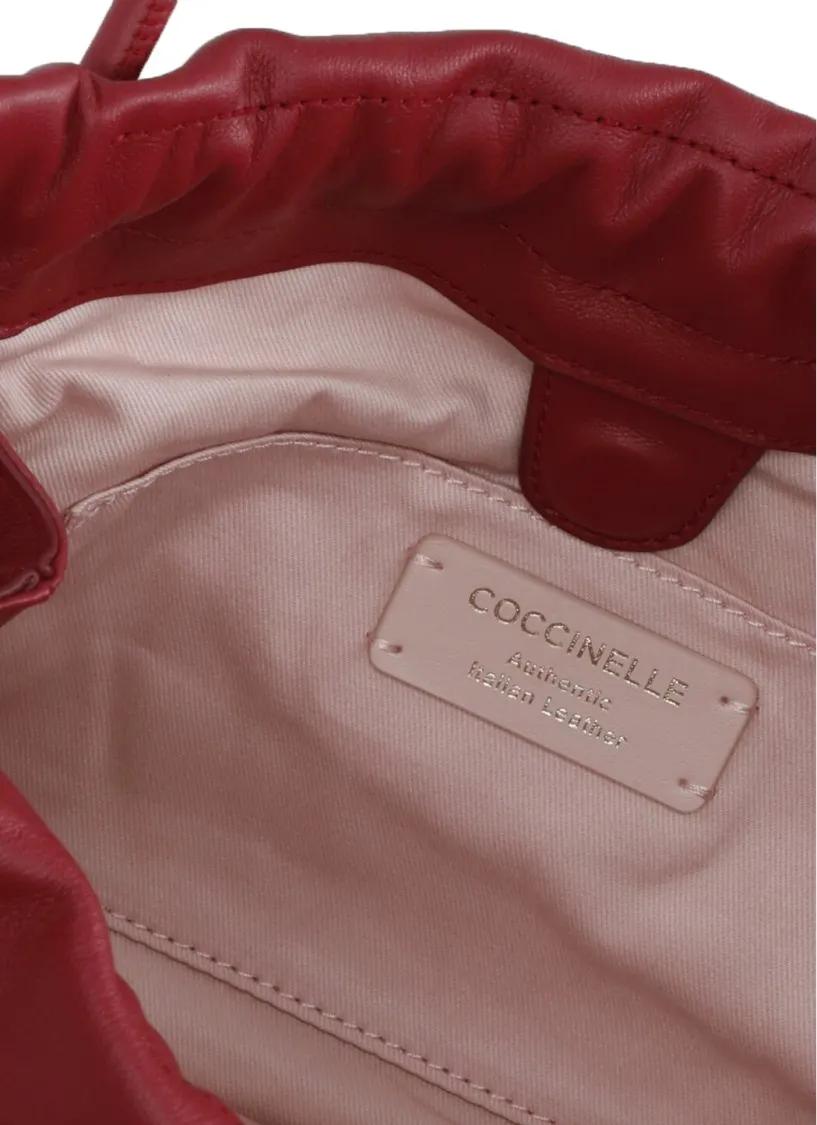 Coccinelle Shoppers & Totes Bordeaux Dulse Bag in rood