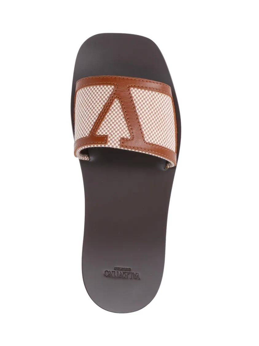 Thumbnail - Valentino Garavani Sandalen - Superstar' Slide Sandals – Black/Beige - Gr. 39 (EU) - in Schwarz - für Damen