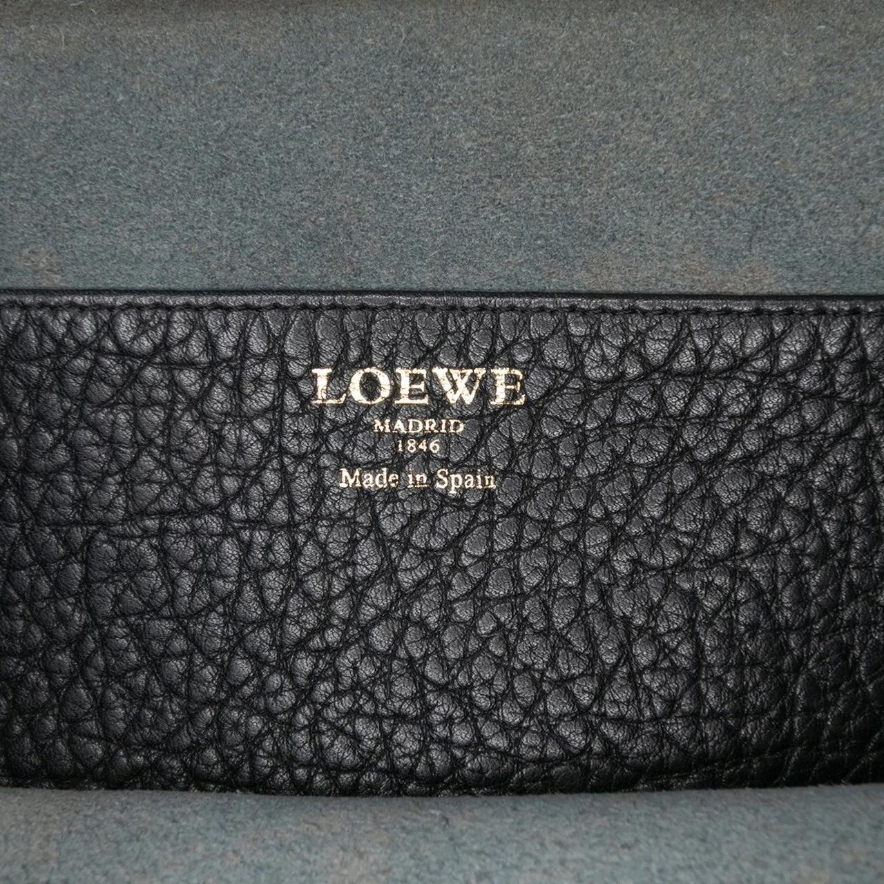 Thumbnail - Loewe Hobo Bags - Pebbled Calfskin Anagram Ines Flap Crossbody - Gr. unisize - in Schwarz - für Damen