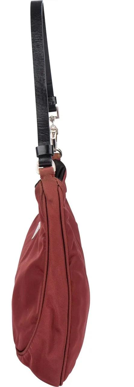 Thumbnail - Prada Crossbody Bags - Prada Red Nylon Triangle Cleo Shoulder Bag - Gr. unisize - in Rot - für Damen