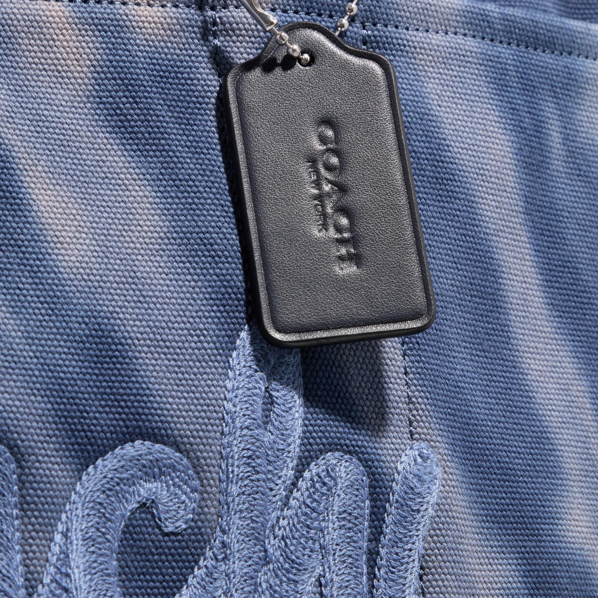 Coach Shoppers & Totes Tie-Dye Cargo Tote 42 in blauw