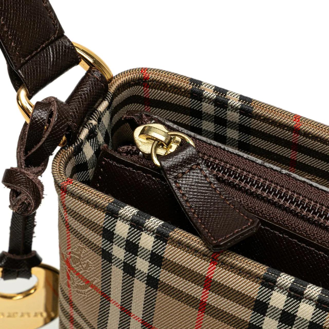 Thumbnail - Burberry Hobo Bags - Haymarket Check Canvas Shoulder Bag - Gr. unisize - in Braun - für Damen