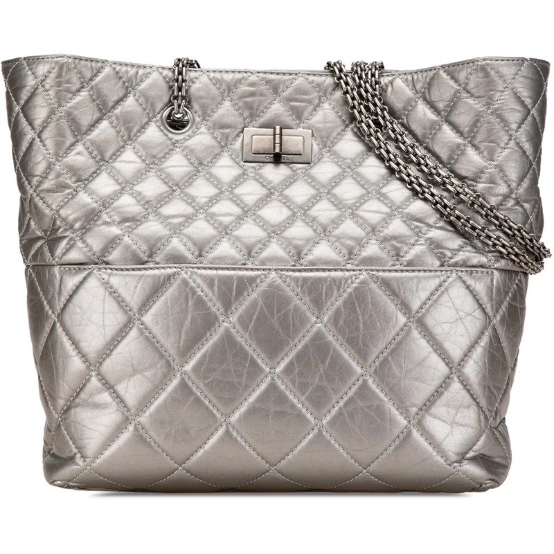 Chanel Sac à bandoulière Reissue 2.55 Quilted Aged Calfskin Tote silber